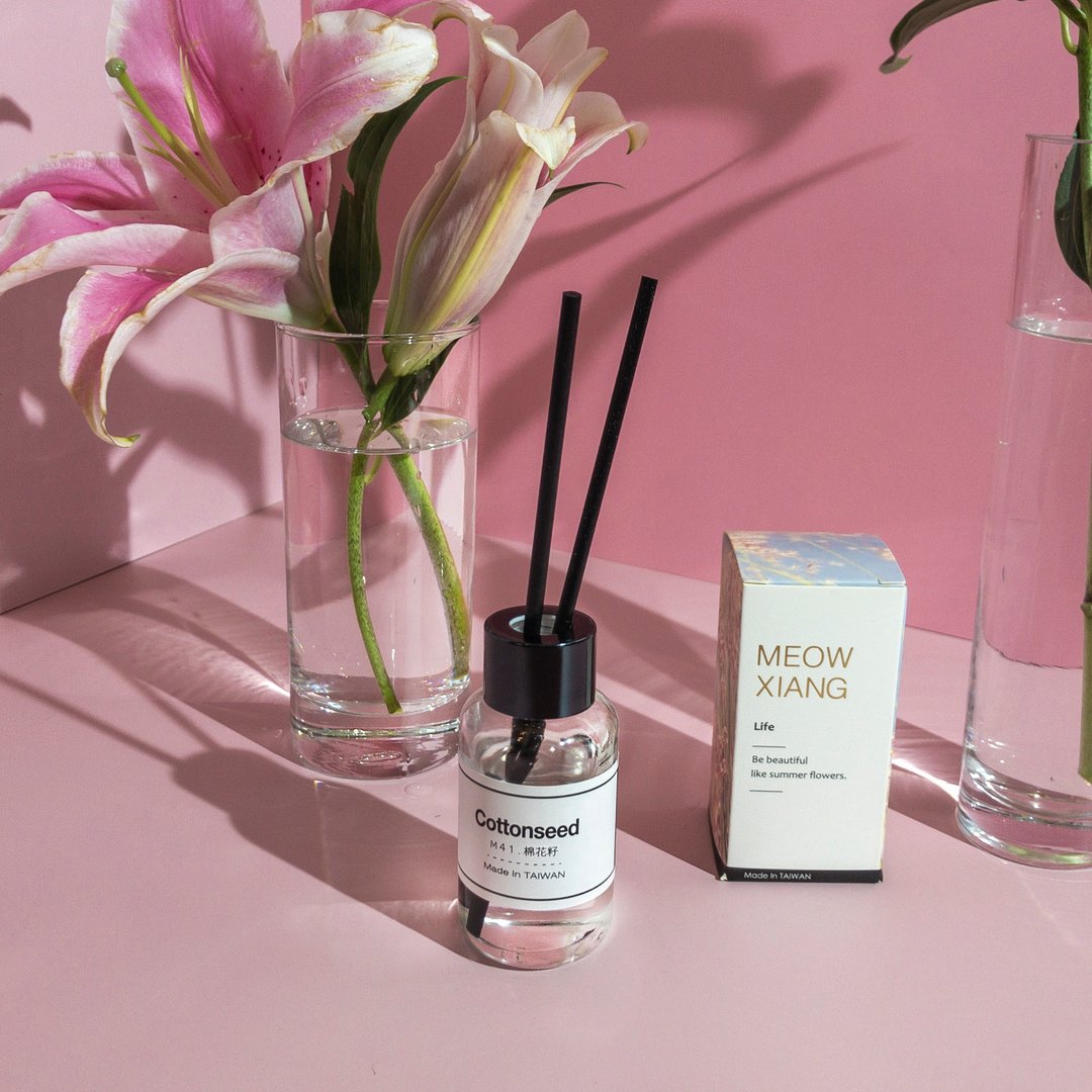 50ml 花香系列/空间扩香精油瓶 - 香薰/精油/线香 - 玻璃 白色