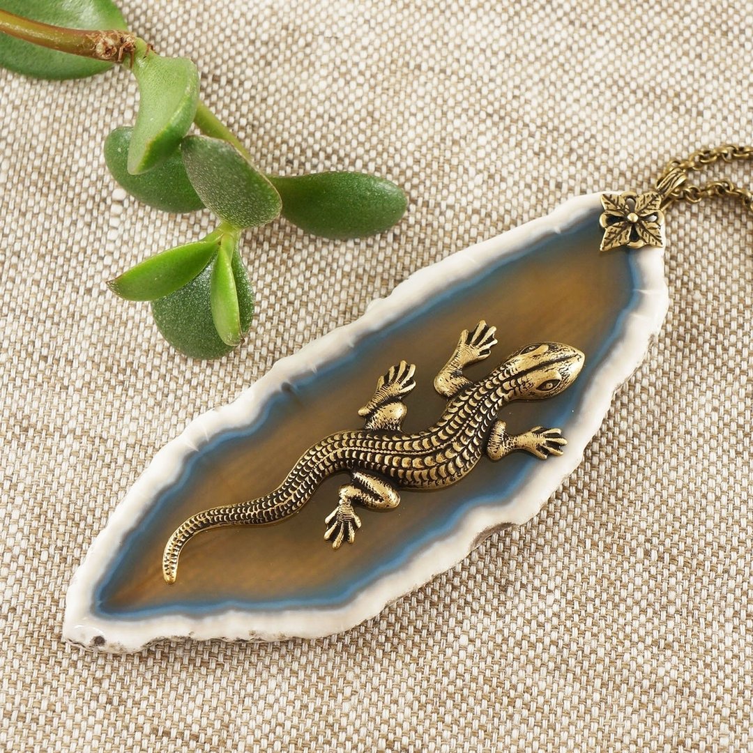 Olive Gray Agate Slice Necklace Agate Slab Brass Lizard Pendant Necklace Jewelry - 项链 - 半宝石 卡其色