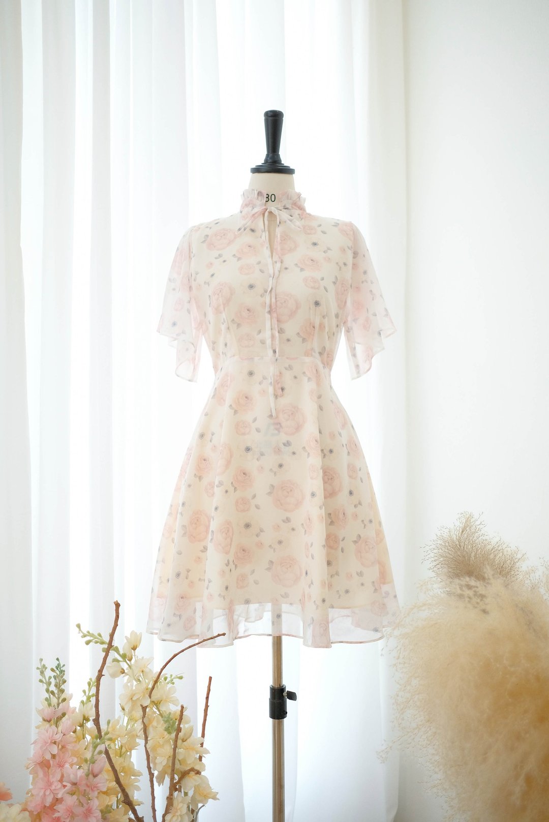 Creamy floral dress White bridesmaid dress vintage cocktail wedding prom dress - 洋装/连衣裙 - 聚酯纤维 粉红色