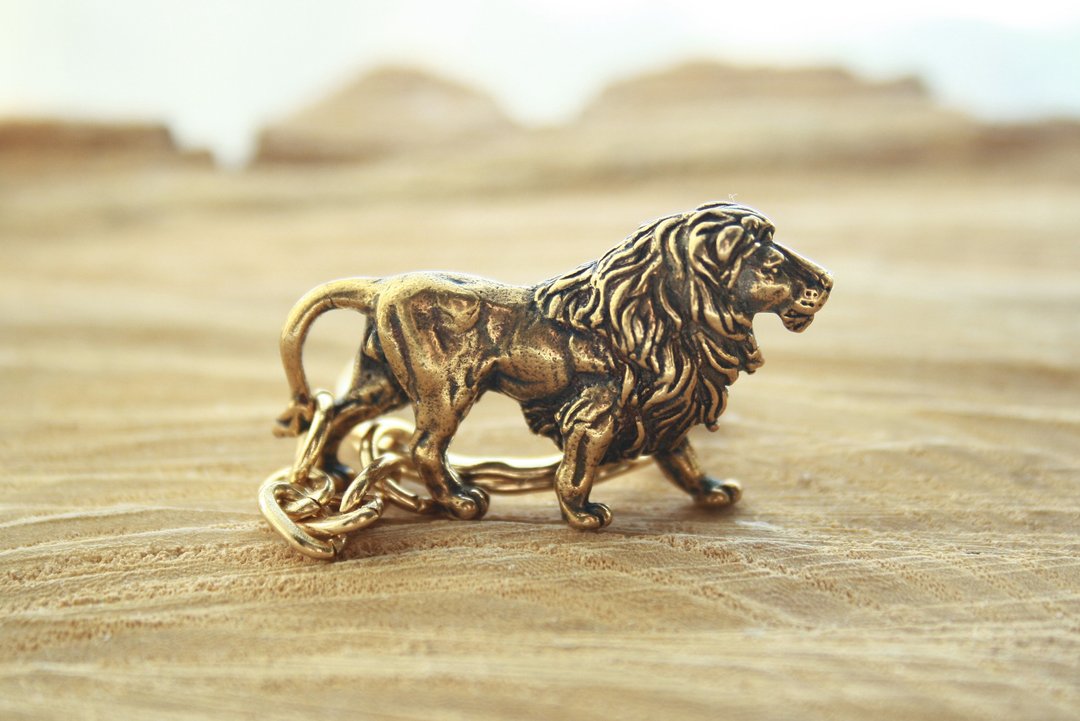 Lion figurine animals bronze KeyRing, Keychain - 钥匙链/钥匙包 - 铜/黄铜 