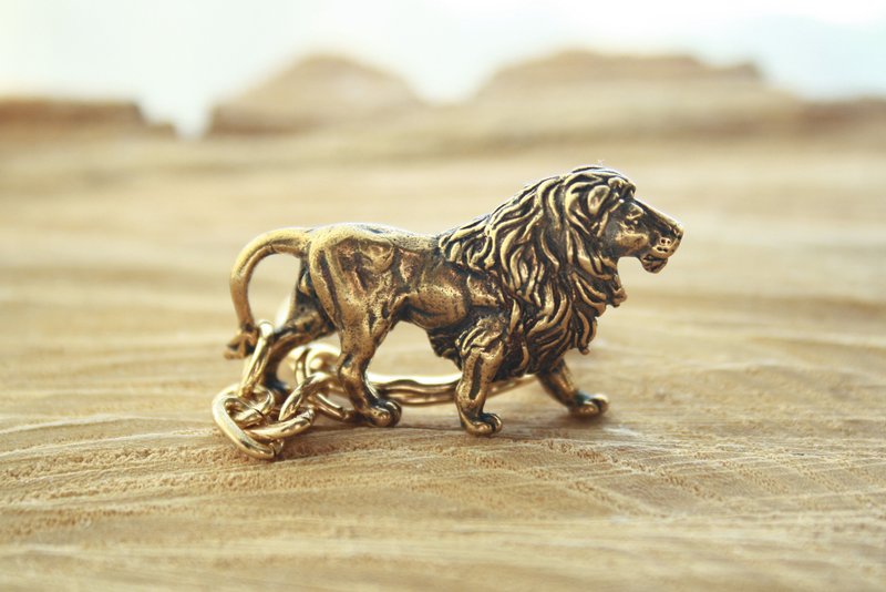 Lion figurine animals bronze KeyRing, Keychain - 钥匙链/钥匙包 - 铜/黄铜 