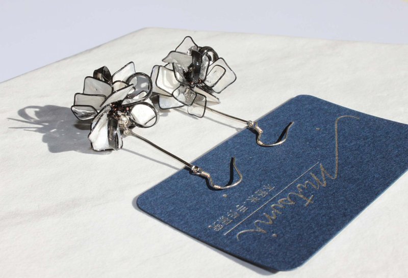 简单.不简单 - 耳环/耳夹 - 树脂 多色