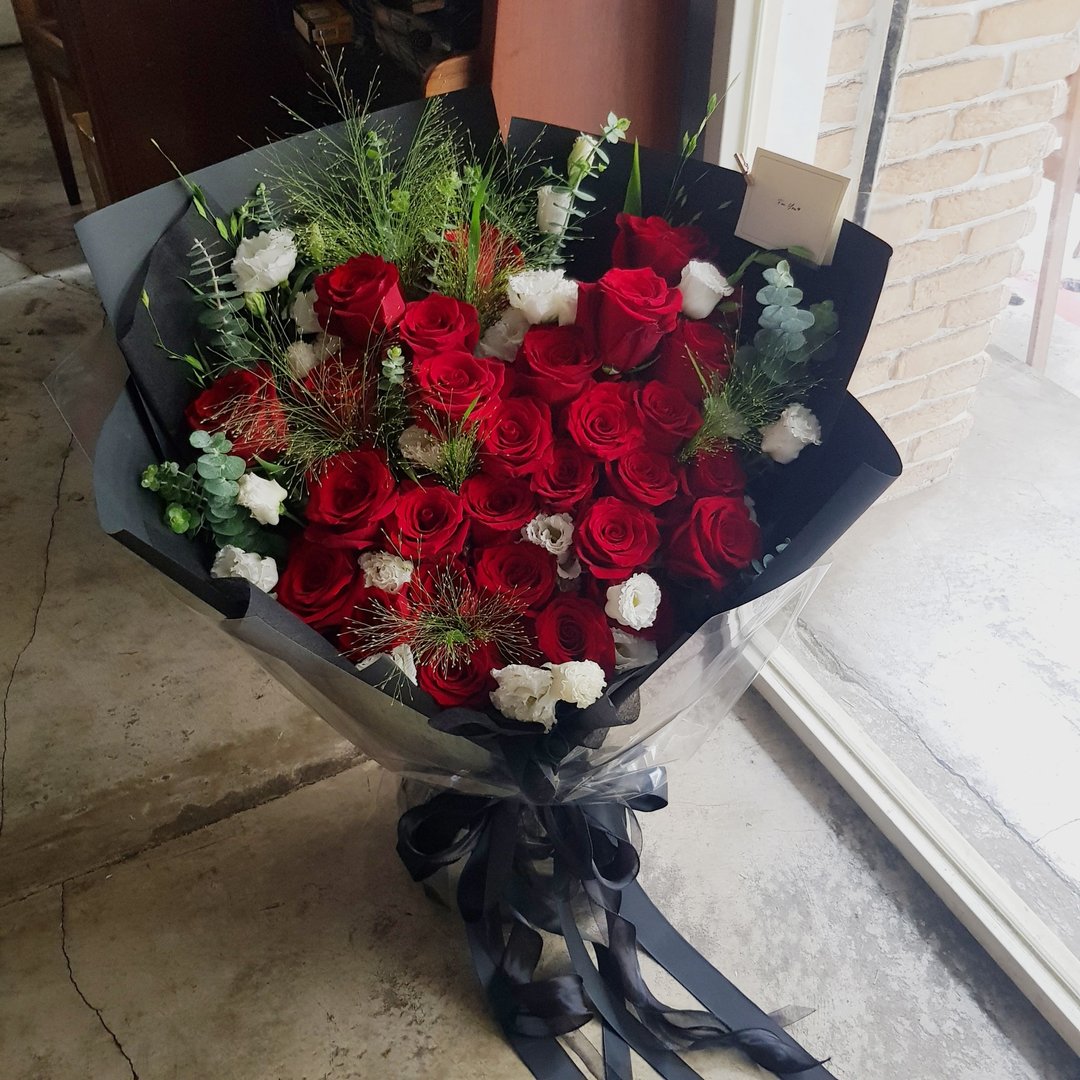 鲜花│33朵我愿意 求婚助攻红玫瑰│生日 告白 求婚 祝福 情人节 - 干燥花/捧花 - 植物．花 红色