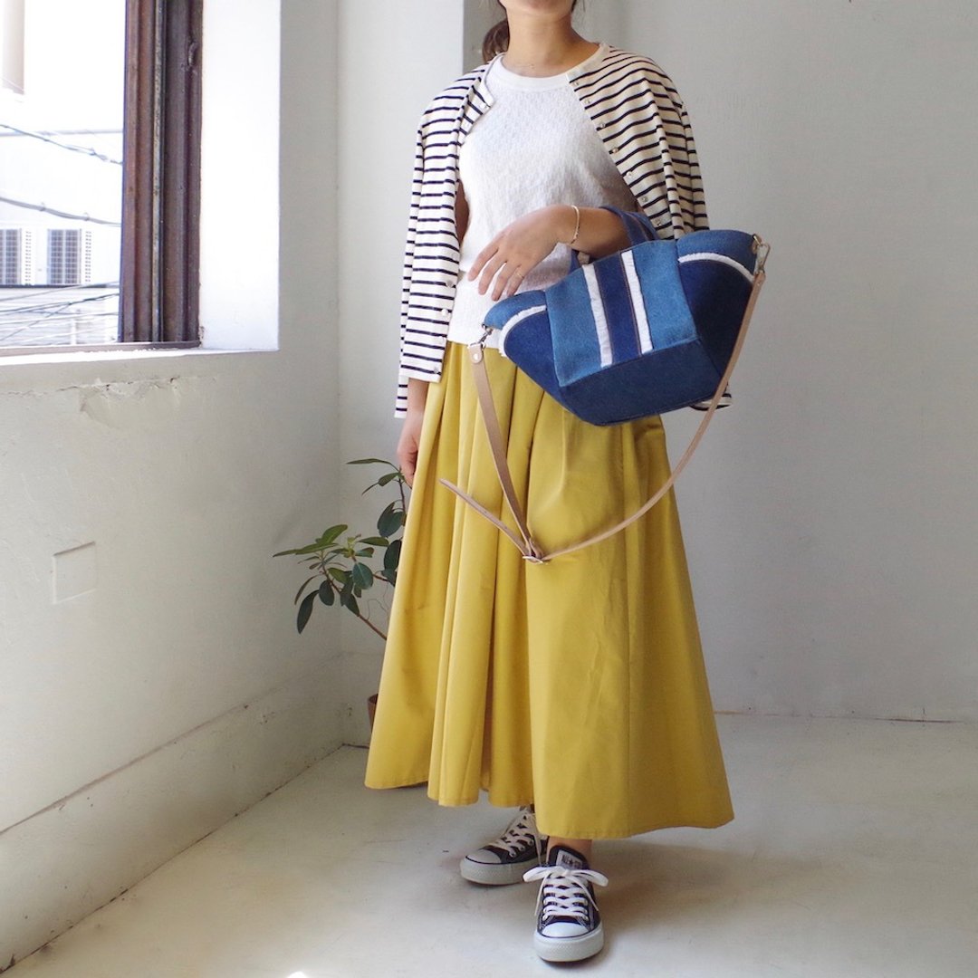 Free shipping Denim fringe tote with shoulder belt (size S / #light color) - 手提包/手提袋 - 棉．麻 蓝色