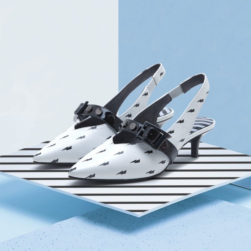 | HOA | 小尖头后抽带幼跟鞋 | 白色 | 4395 | - 高跟鞋 - 真皮 白色