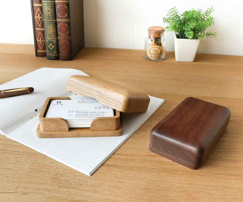 旭川工艺 SASAKI工艺 桌上名片盒 - 名片架/名片座 - 木头 