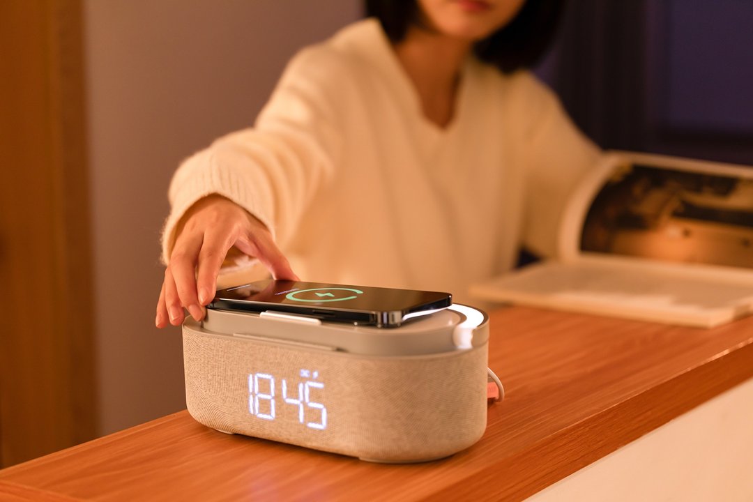 多功能便攜藍芽音箱 無綫充電 雙喇叭 高音質 音樂時鐘 小夜燈 - 扩音器/喇叭 - 塑料 卡其色