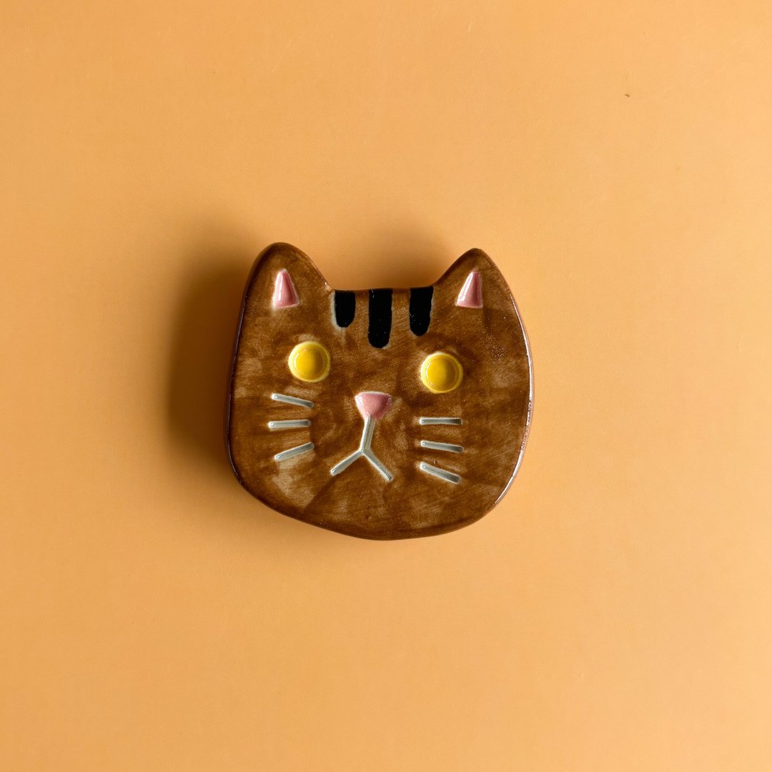 陶瓷猫磁铁 - 冰箱贴/磁贴 - 陶 咖啡色