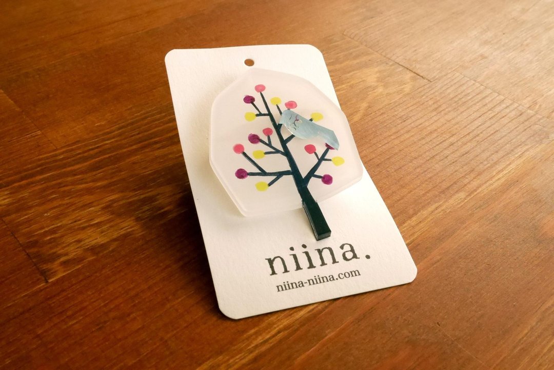 A fruit tree brooch 【005】 - 胸针 - 塑料 