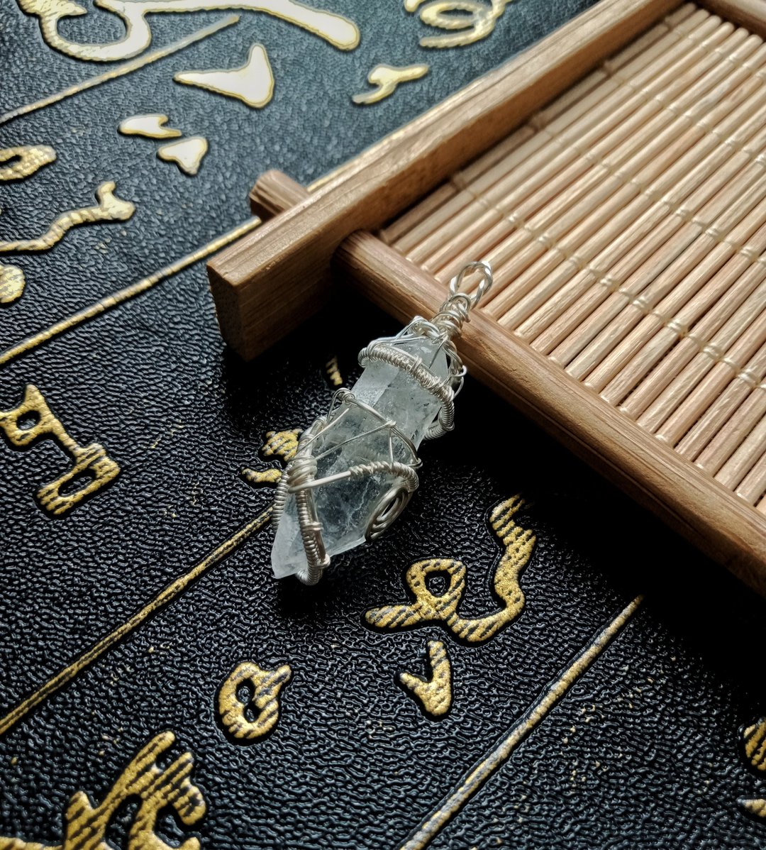 佚名山河。项链。天然双尖白水晶。魔法。金属编织。含链 - 项链 - 宝石 白色