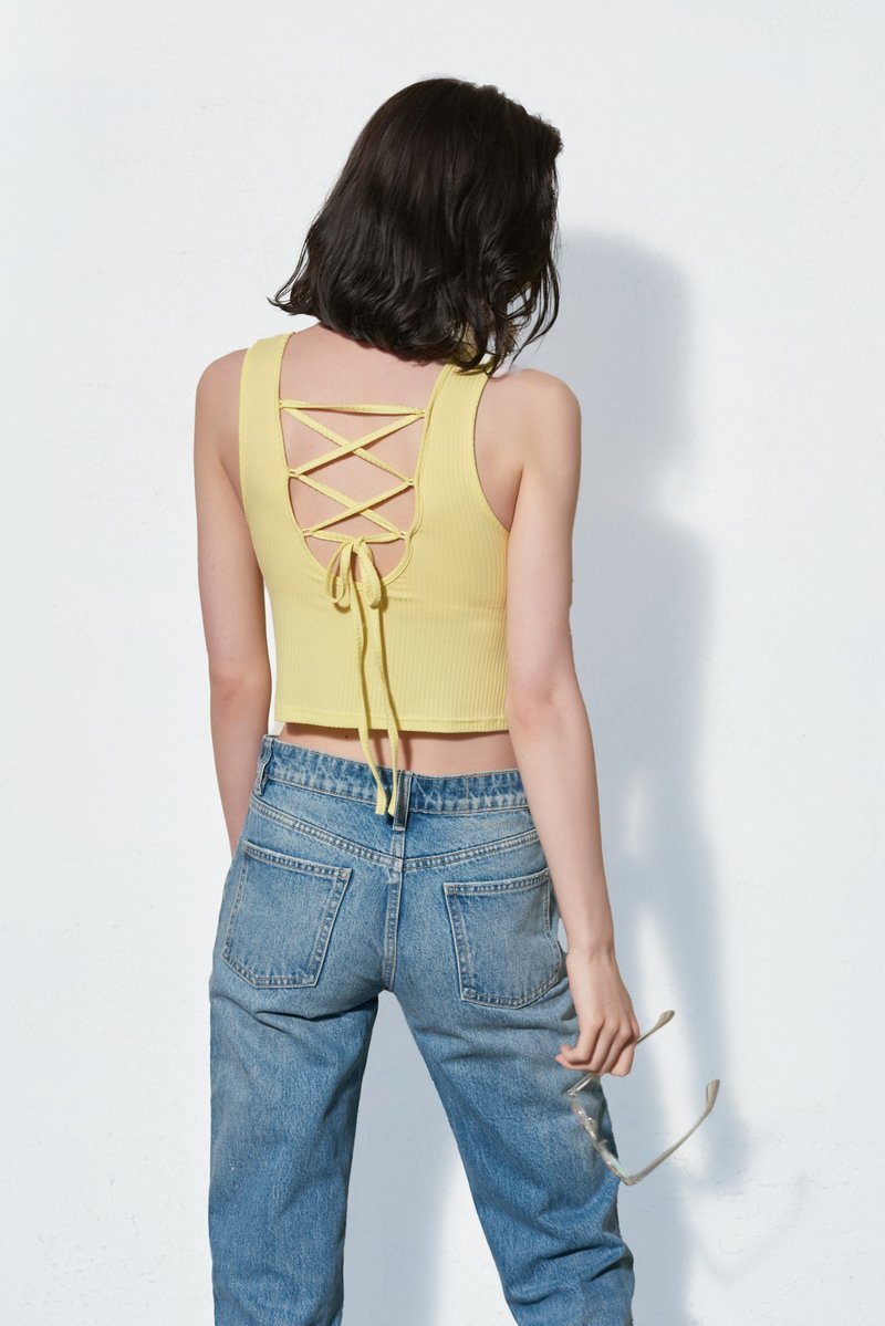 【夏日小性感】带胸垫绑绳背心 - 女装背心 - 其他人造纤维 黄色