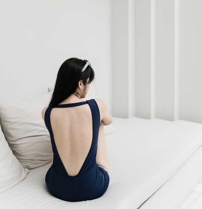 素面风格露背连身泳装/海军蓝(Size M) / Swimwear - 女装泳衣/比基尼 - 其他材质 蓝色