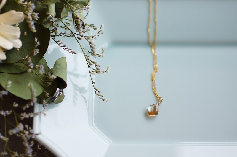 14kgf- Brown Shell Crystal Necklace - 项链 - 半宝石 咖啡色