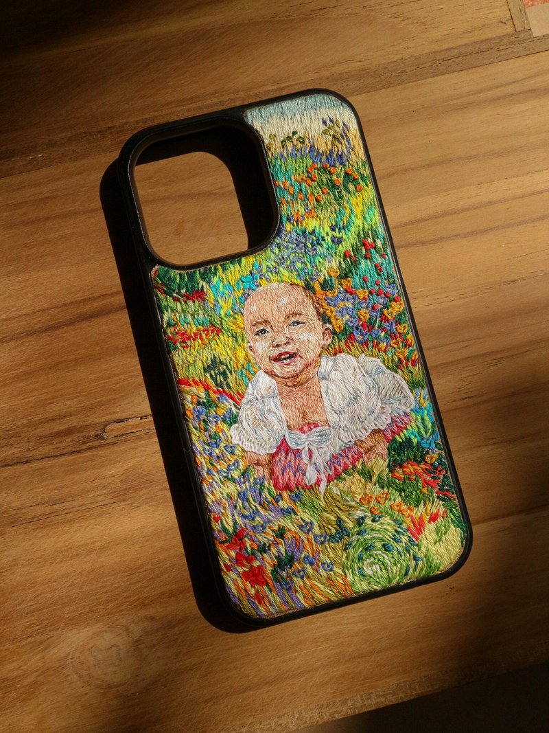 Enjoy when the Sun come shine / Portrait Embroidery - 手机壳/手机套 - 绣线 多色