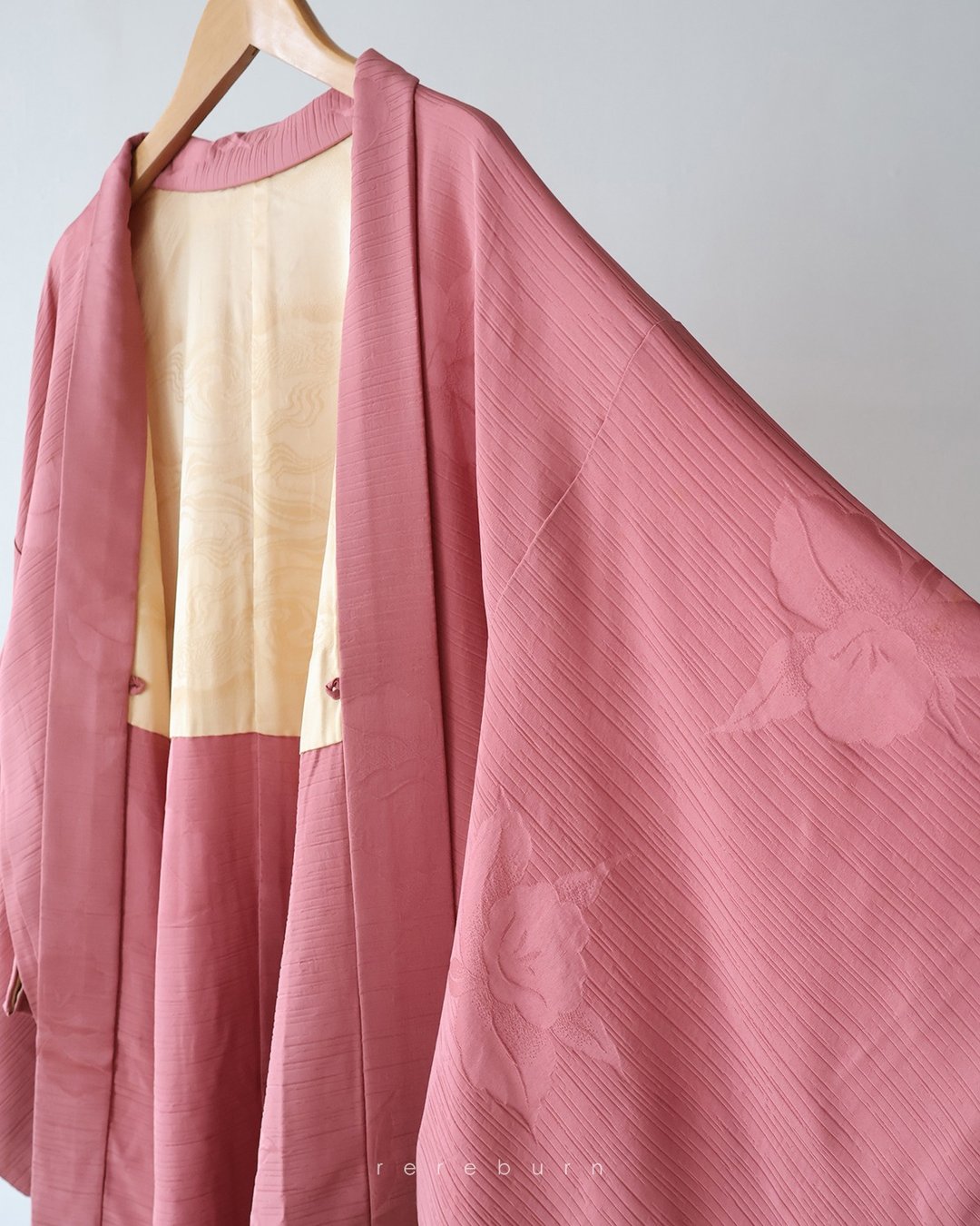 日本制古着羽织和服外套粉色和风花朵织纹 - 女装休闲/机能外套 - 其他材质 粉红色