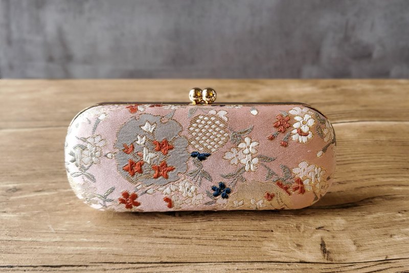 旗袍绣花典雅款  眼镜盒 笔盒 口金盒 - 眼镜盒/眼镜布 - 棉．麻 