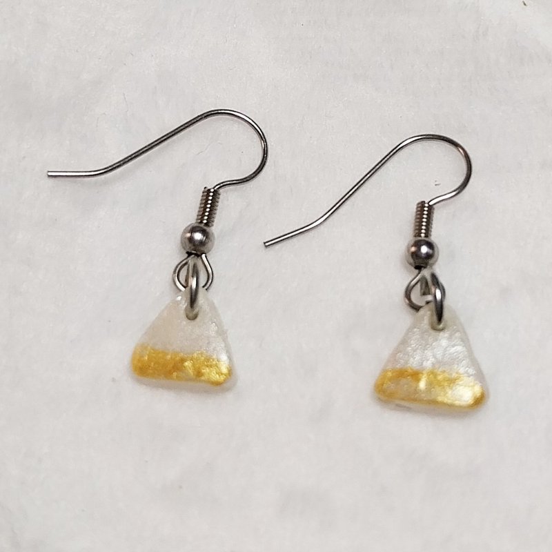 Triangle Earring Handmade Air Dry Clay Eco Friendly Stainless Wire Hook - 耳环/耳夹 - 粘土 白色