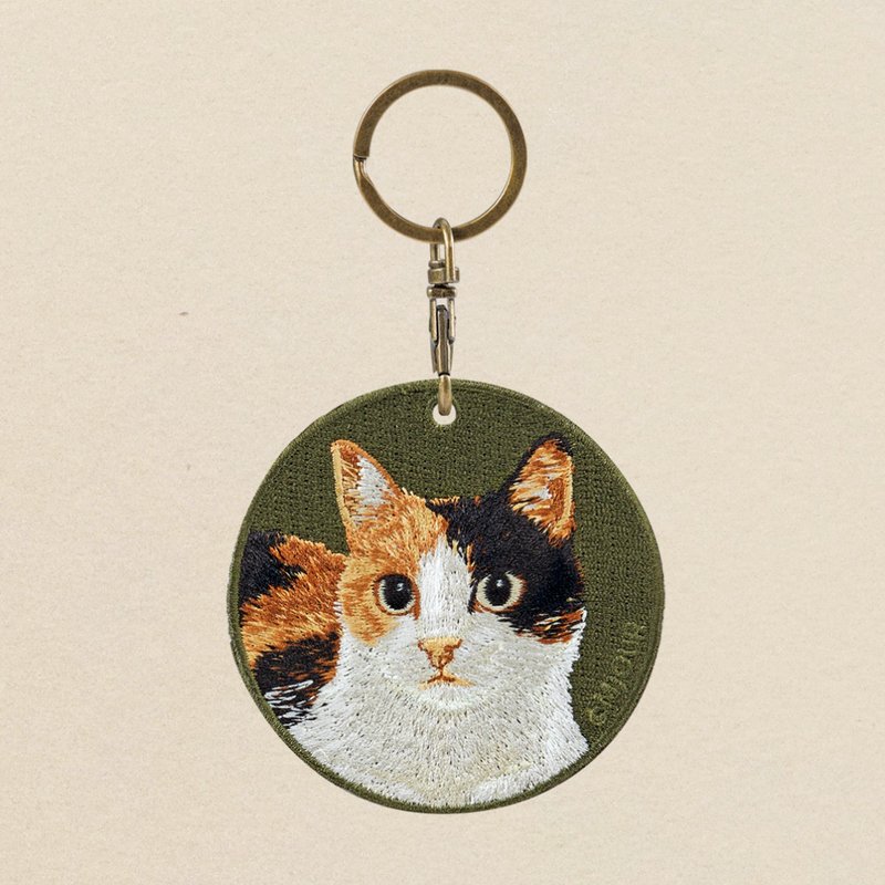 EMJOUR 双面刺绣吊饰 - 三花猫 | 仿真刺绣 - 吊饰 - 绣线 绿色