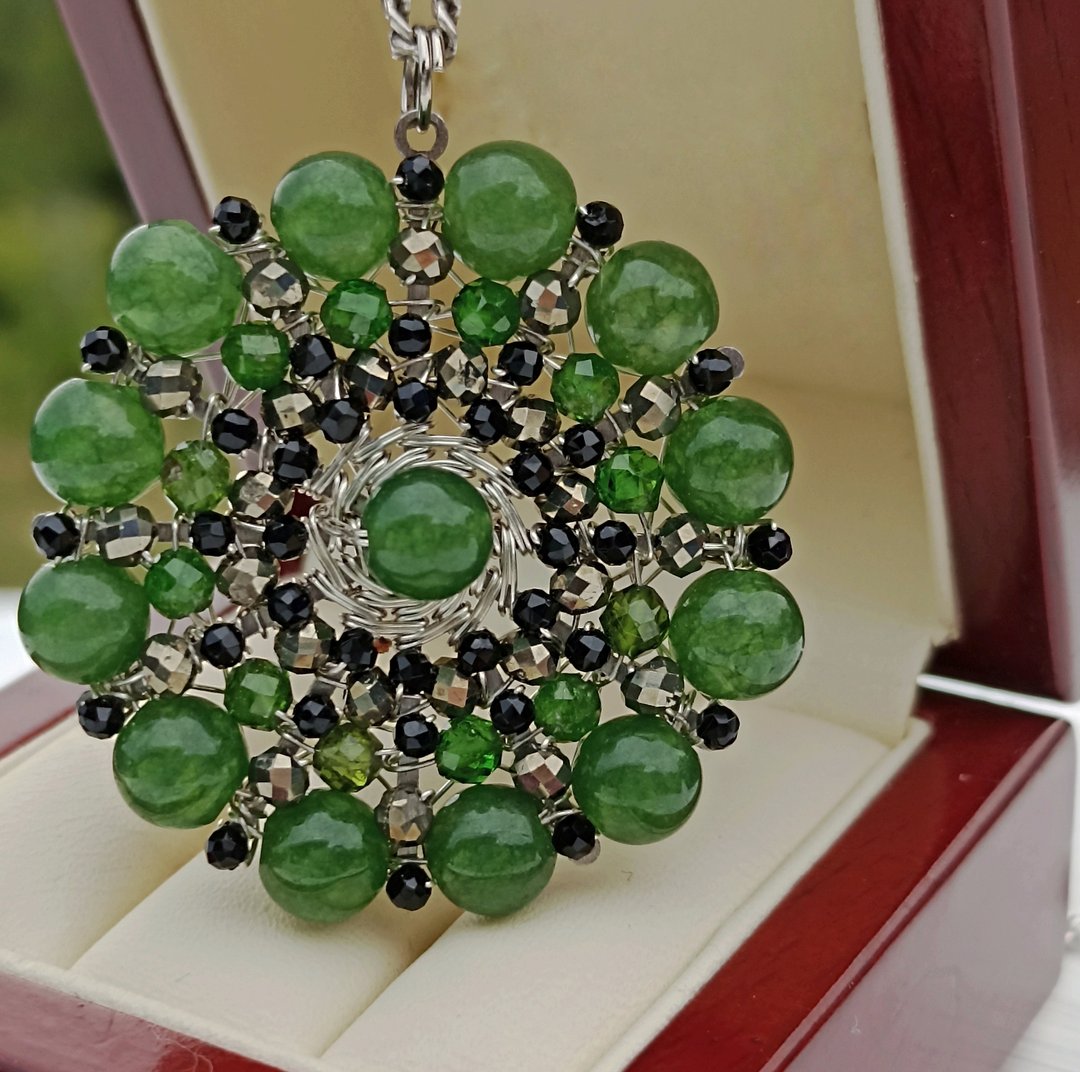jewelry mandala pendant made of natural stones luxury for every woman - 项链 - 宝石 绿色