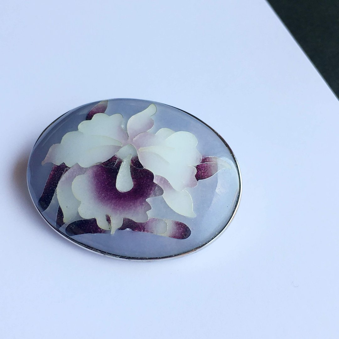 Cattleya Cloisonne brooch [Fuji-iro Light Purple] Pure silver-clad wired cloisonne - 胸针 - 其他材质 紫色