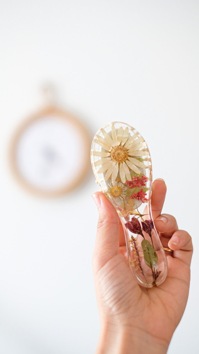 resin comb flower lover dry comb brush - 彩妆刷具/镜子/梳子 - 树脂 
