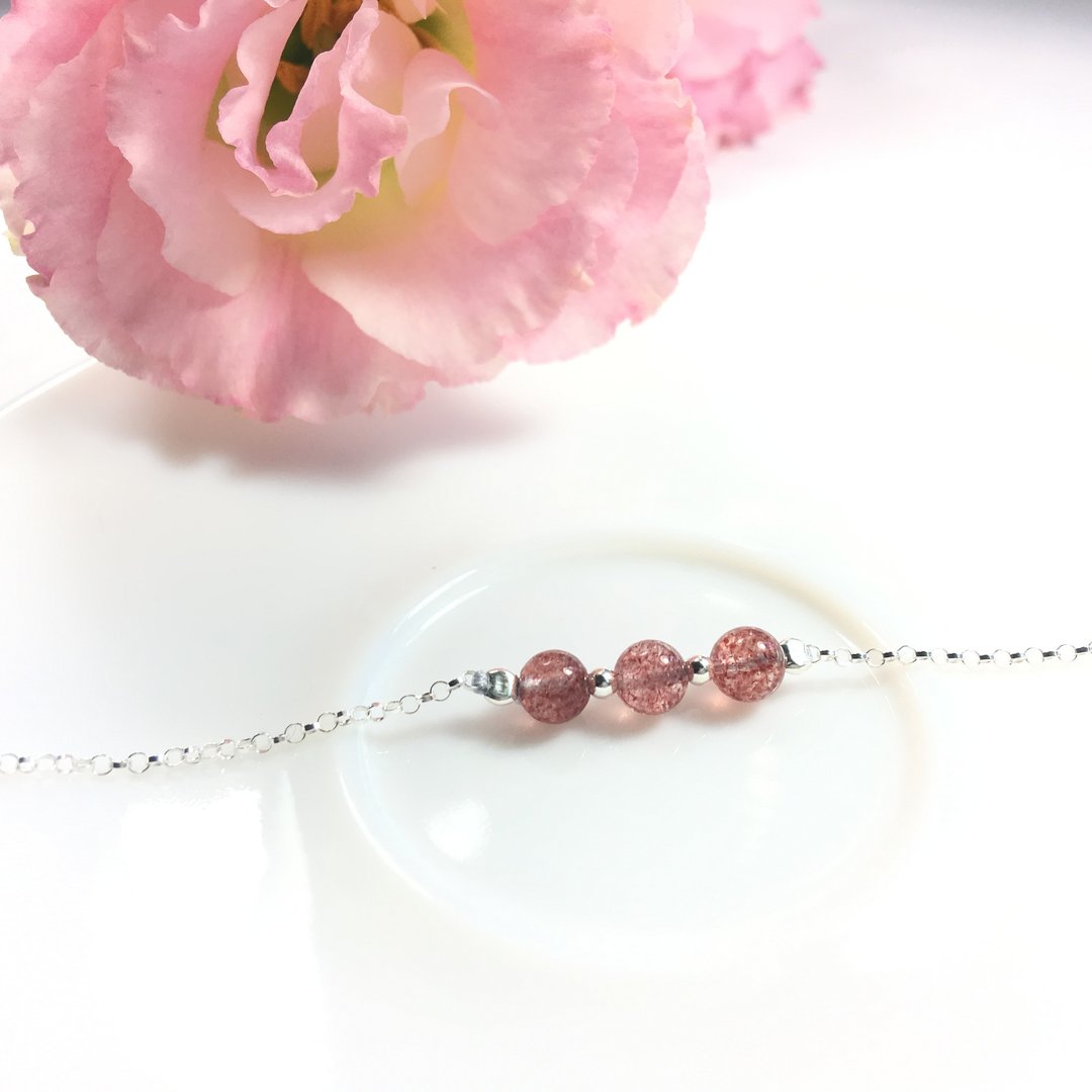 Ops Strawberry Crystal silver bracelet 草莓晶/925纯银/细致 - 手链/手环 - 宝石 粉红色