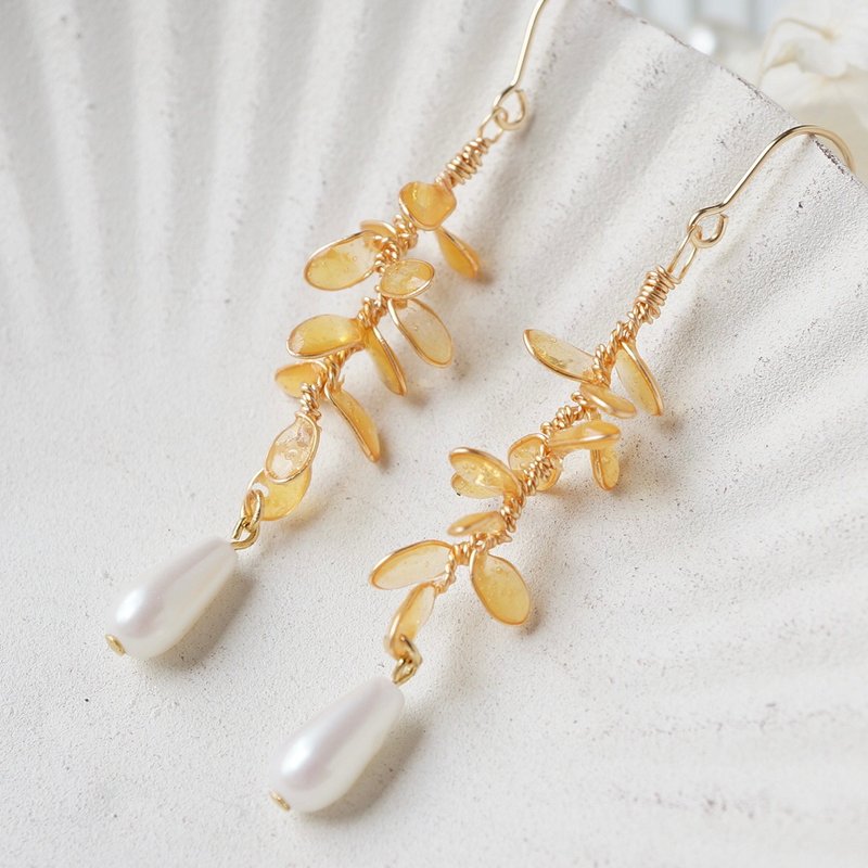 桂花与珍珠饰品，耳环或夹式耳环 - 耳环/耳夹 - 树脂 橘色