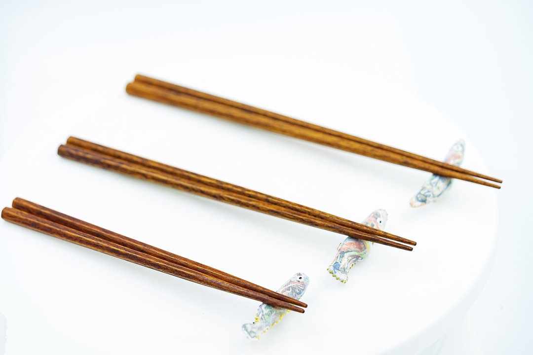 【情人节礼盒】定制化雷雕 - 漆涂餐具 - 天然树漆器原木六角筷 - 筷子/筷架 - 木头 咖啡色