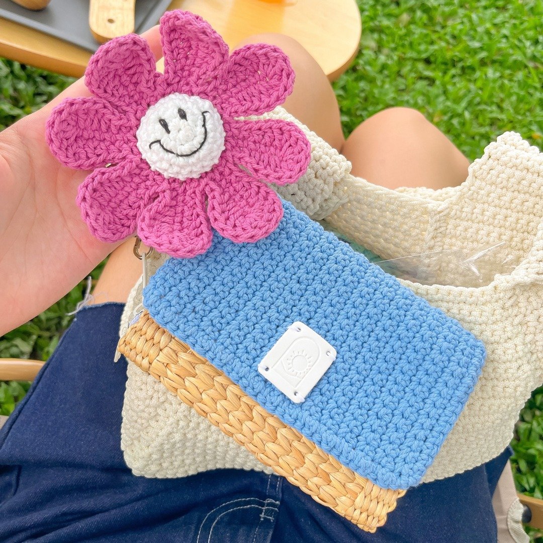 SPRINKLE SUNDAE  Edition - BLUEBERRY (Handwoven & knitting) - 皮夹/钱包 - 植物．花 蓝色