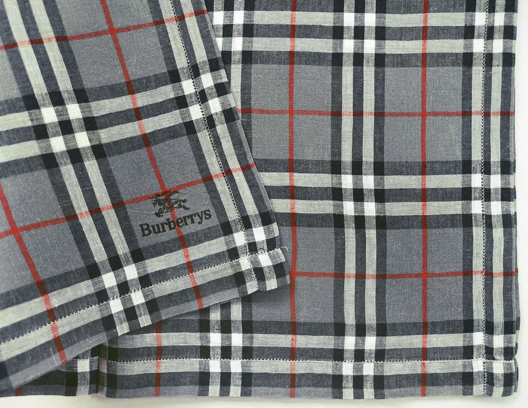 Burberry 古董手帕 口袋巾 格纹 灰色 亚麻 19 x 18 英寸 - 手帕/方巾 - 棉．麻 灰色