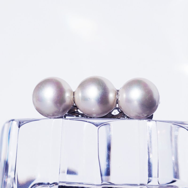 大颗贝壳珍珠线形胸针 Lucia - 胸针 - 宝石 白色