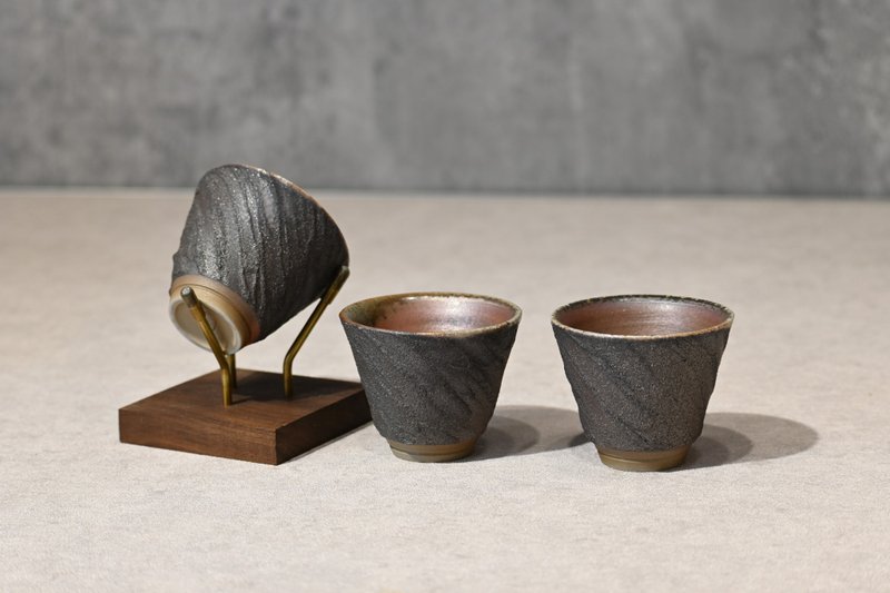 柴烧黑泥茶杯 柴烧杯 陶杯【臻麟陶艺】 - 茶具/茶杯 - 陶 