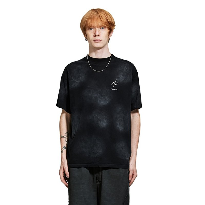 MOKACME 24SS 春夏复古做旧水洗喷染LOGO基础短袖棉T恤 clean fit - 男装上衣/T 恤 - 棉．麻 黑色