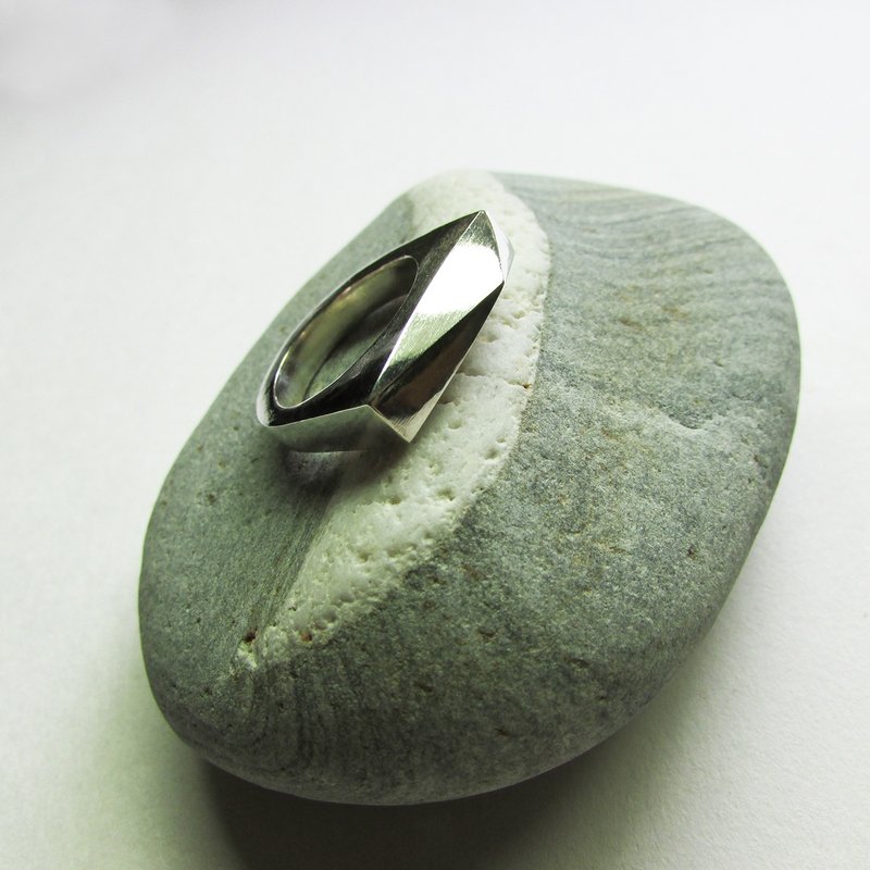 cutting ring_切割戒指 | 925银 限量 设计师手作 超取包邮 - 戒指 - 银 银色