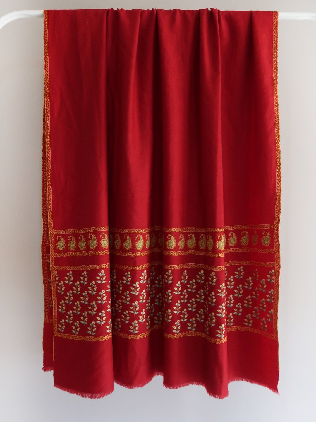 Hand Embroidered Palla Pashmina 手工刺绣披肩 - 围巾/披肩 - 羊毛 红色