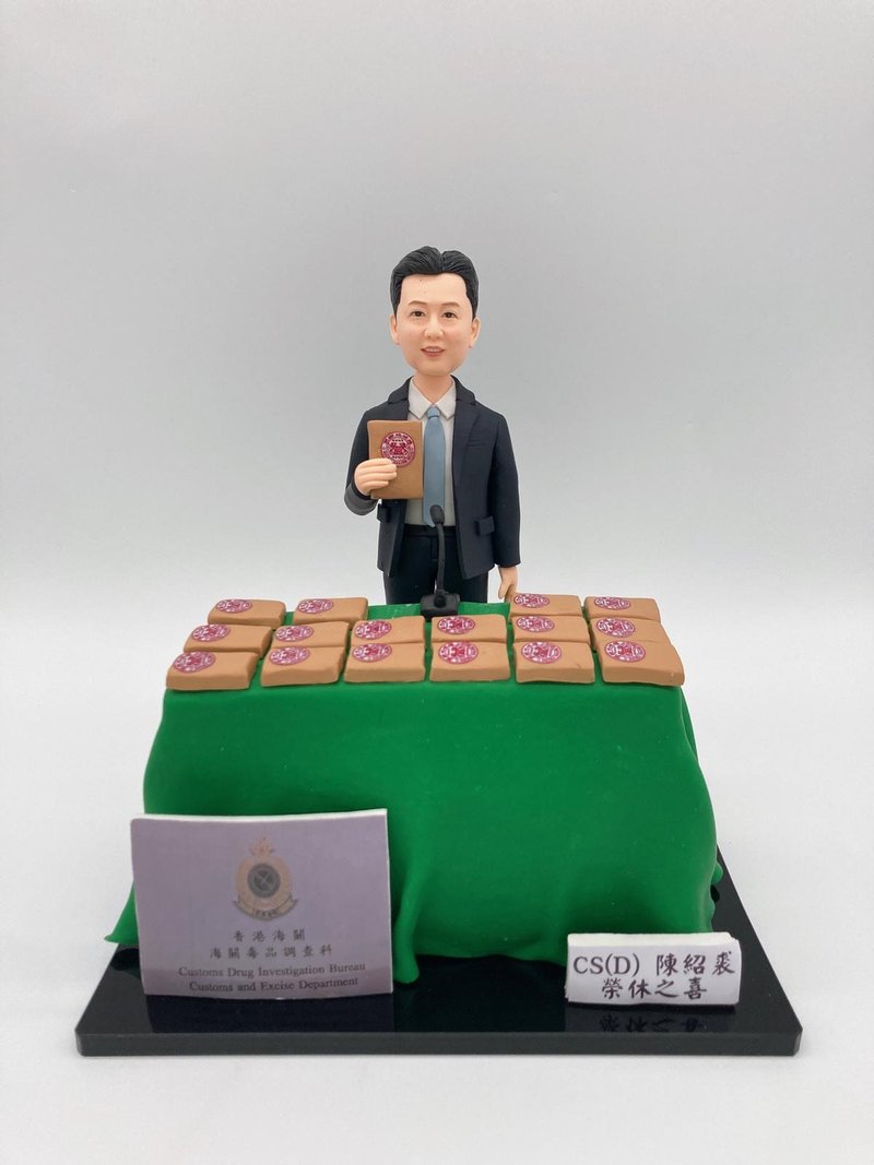 海关荣休拎证物 场景 荣休礼物 海关礼物 庆祝礼物 海关公仔 - 陶艺 - 陶 多色