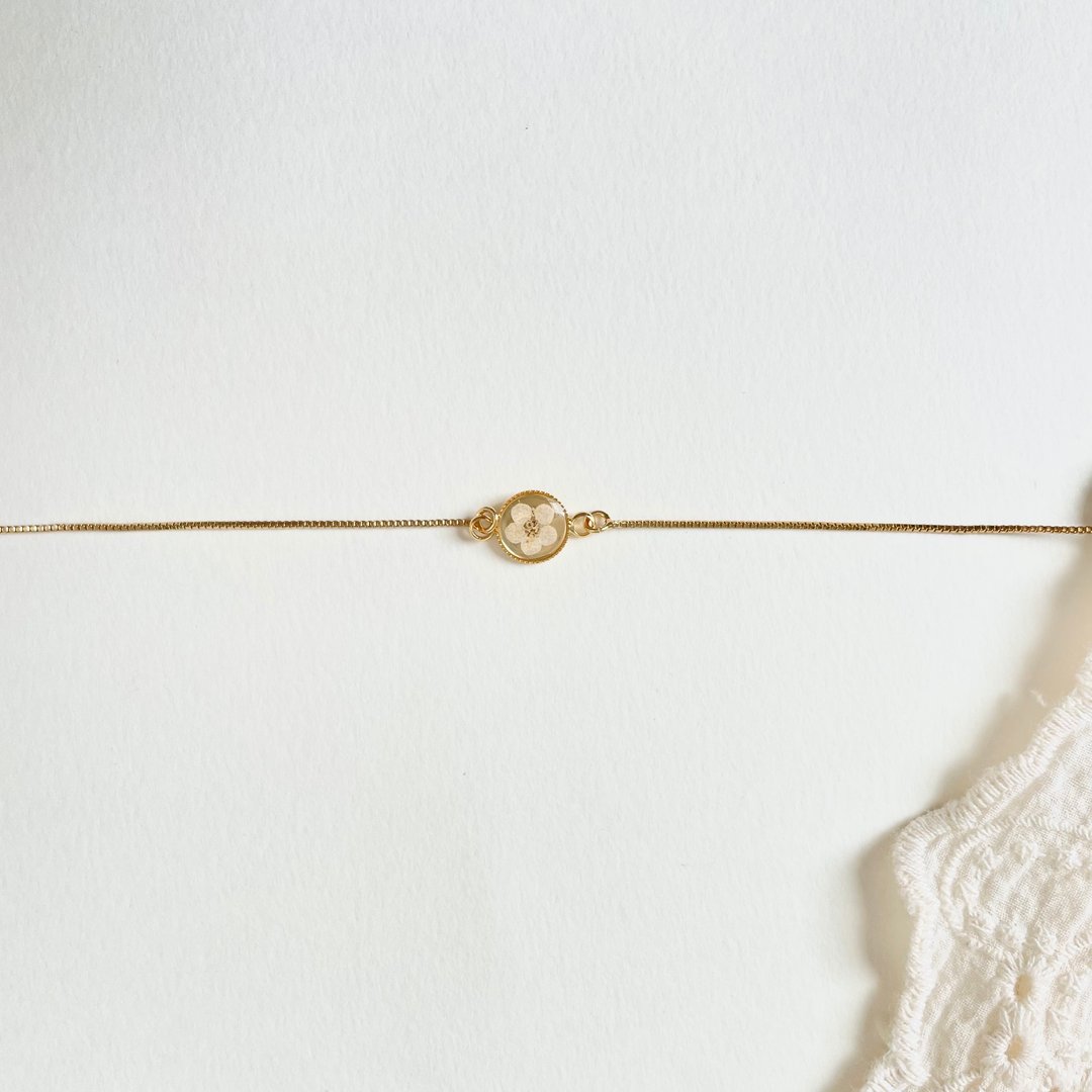 Necklace 14k Gold plum blossom UV Risin 14k gold plated necklace white plum blossom pendant - 项链 - 植物．花 