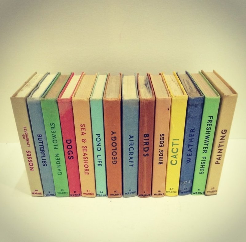 （10/31补货到啰！！）英国印刷 1950~1970年代 口袋图鉴，有部分黑白或部分彩色图片 - 刊物/书籍 - 纸 多色