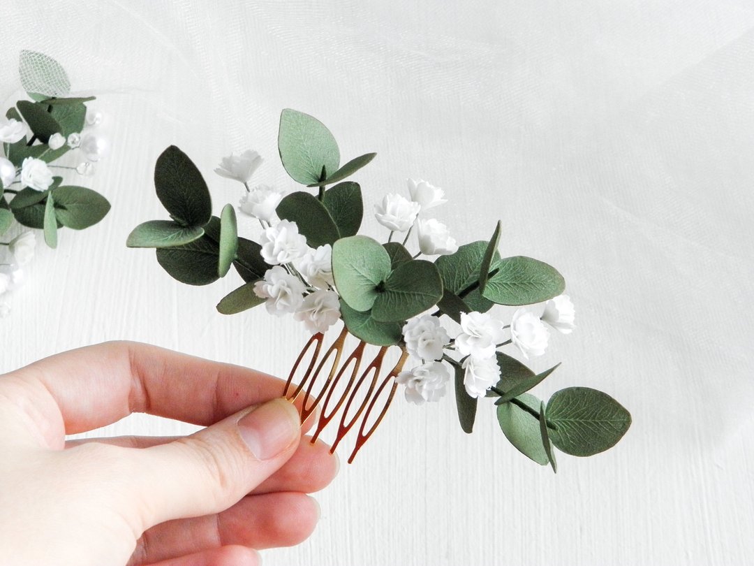 Flowers wedding hair comb Eucalyptus hair comb Greenery hair piece for bride - 发饰 - 植物．花 绿色