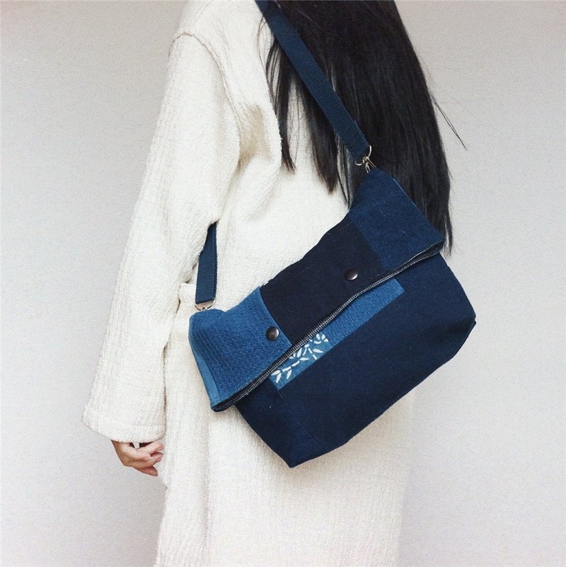 藏藍色 環保植物藍染手織布 拼布制作 男女同款限量斜背 肩背包 - 侧背包/斜挎包 - 棉．麻 蓝色