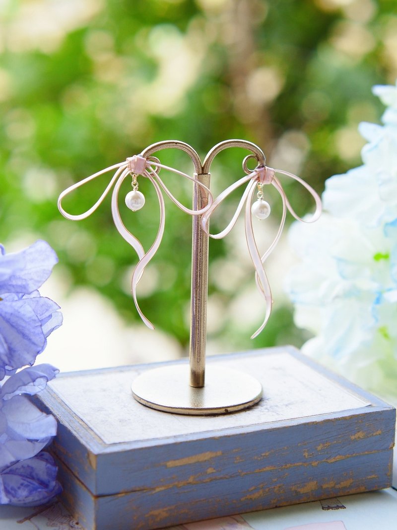 葵子手作 芭蕾少女 全手工制立体法式垂坠缎带长蝴蝶结925银耳钉 - 耳环/耳夹 - 树脂 粉红色