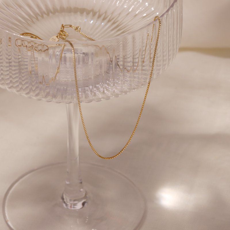 925銀極細純銀素鏈盒子鏈鎖骨鏈 輕奢風百搭裸鏈 疊戴鏈 金色 - 项链 - 银 金色