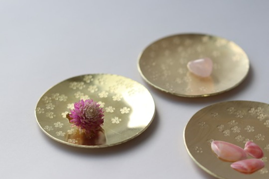 Brass sakura bean dish - 其他 - 铜/黄铜 金色