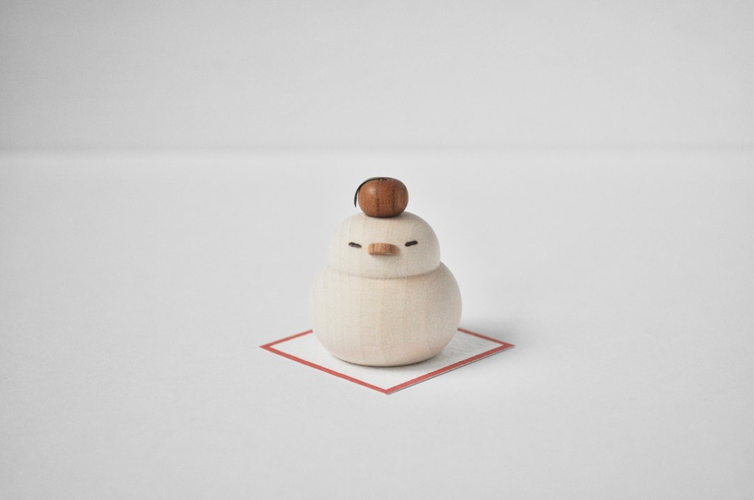 日本新年招福摆饰 镜饼年糕小鸟 手工木制装饰品 - 玩偶/公仔 - 木头 白色