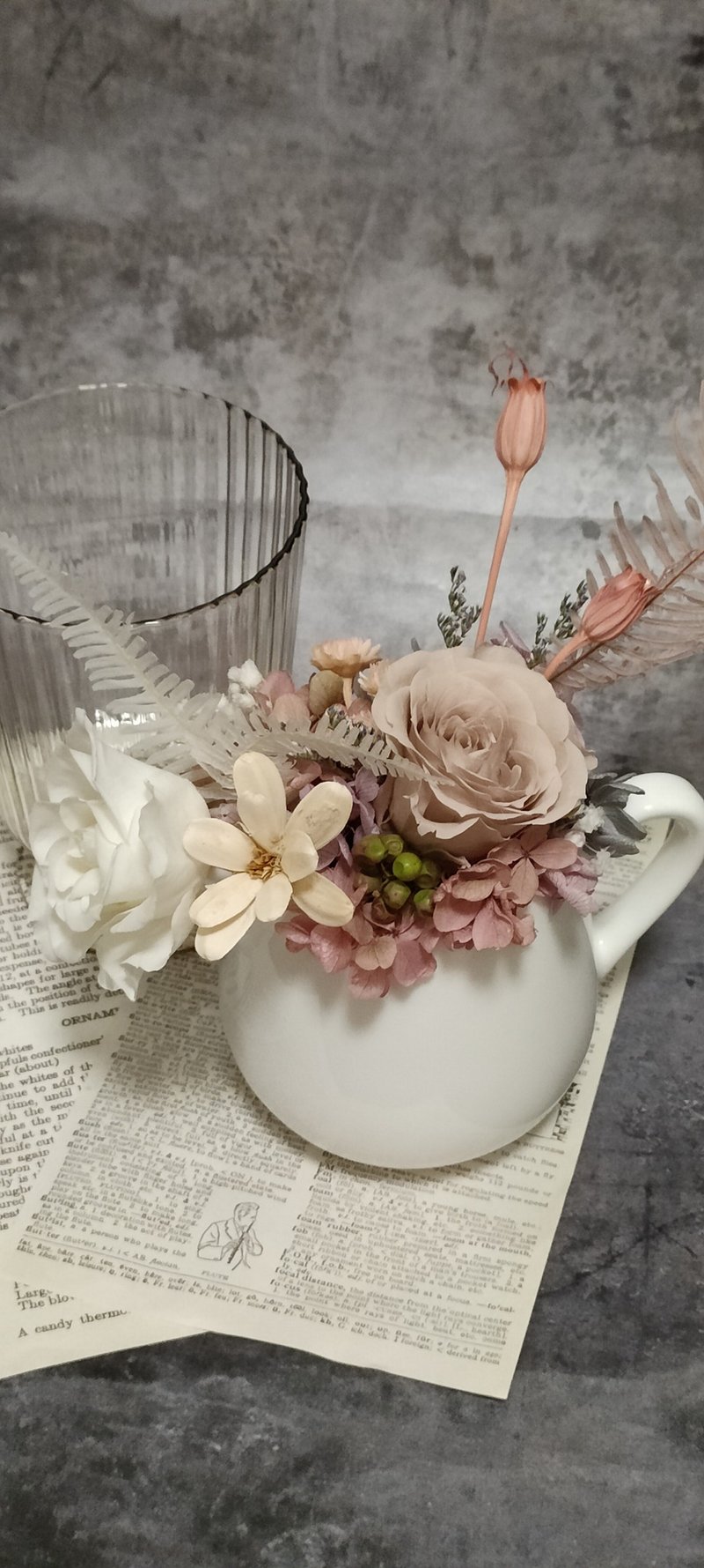 绮思艺想-日本永生不凋玫瑰花牛奶瓶 - 干燥花/捧花 - 植物．花 多色