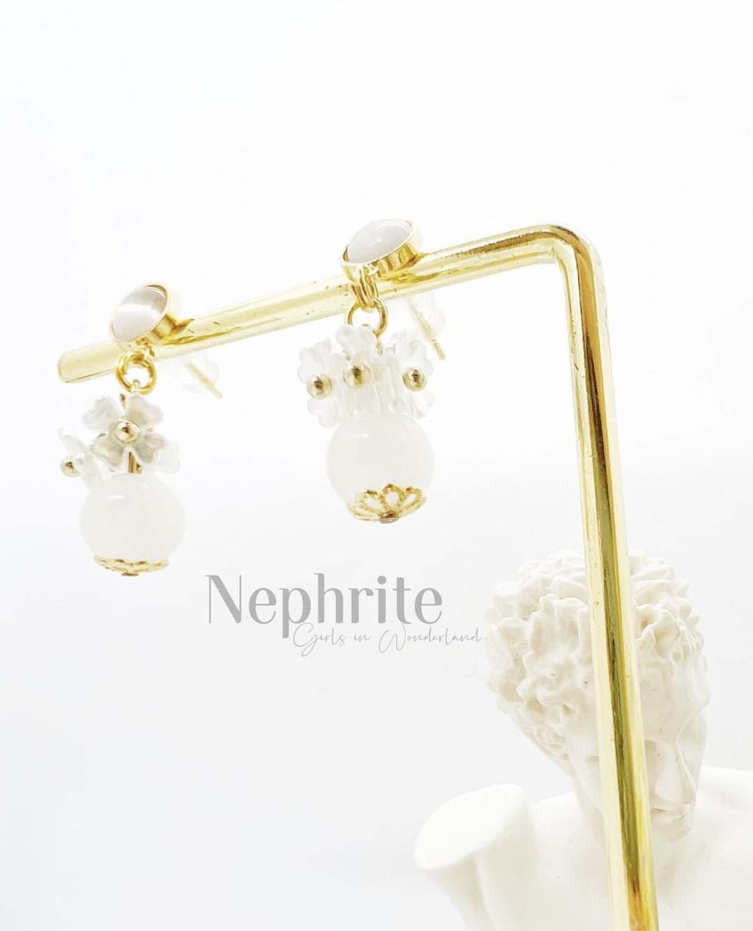 | 魔法石水晶系列 | 灵性魔法石 -和阗白玉 Nephrite • 925耳针 - 耳环/耳夹 - 水晶 紫色
