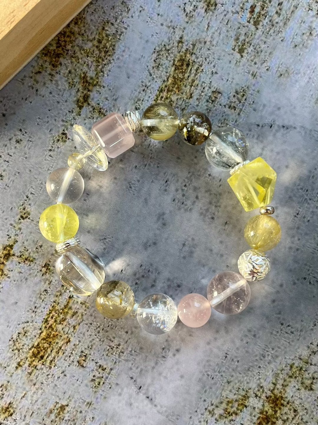 定制化水晶矿石手链 纯银设计款粉晶 金发晶 闪灵钻 柠檬黄水晶 - 手链/手环 - 水晶 