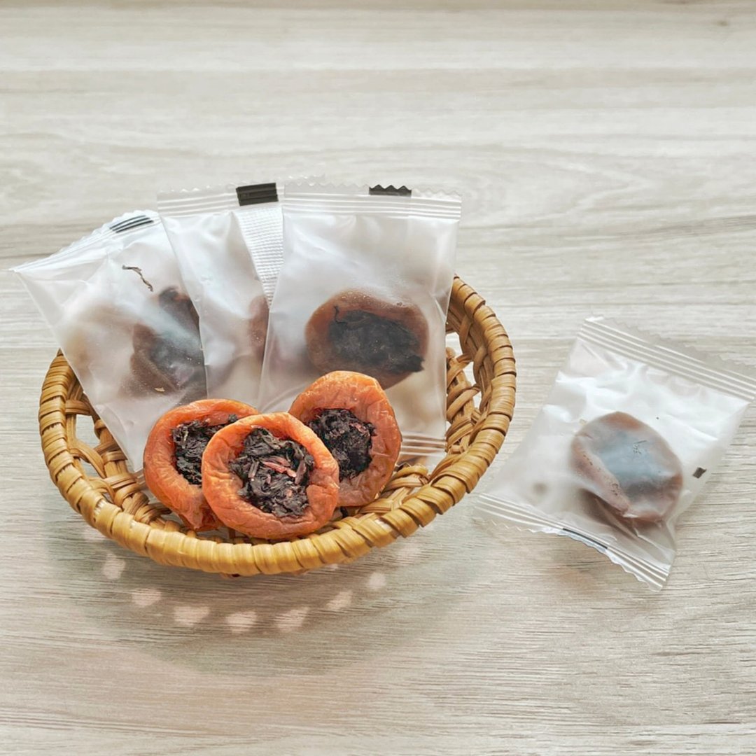 赫赫汉方 l 夹心蜜饯系列 l 我梅苏过 (紫苏夹心) 60g 300g - 零食/点心 - 植物．花 咖啡色