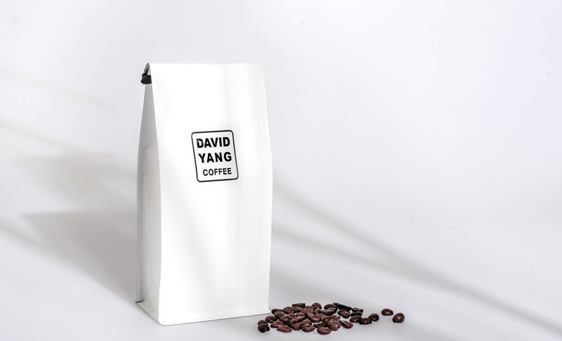 哥伦比亚 邱比特 酒酿蜜处里 中浅烘焙 - 咖啡 - 植物．花 白色