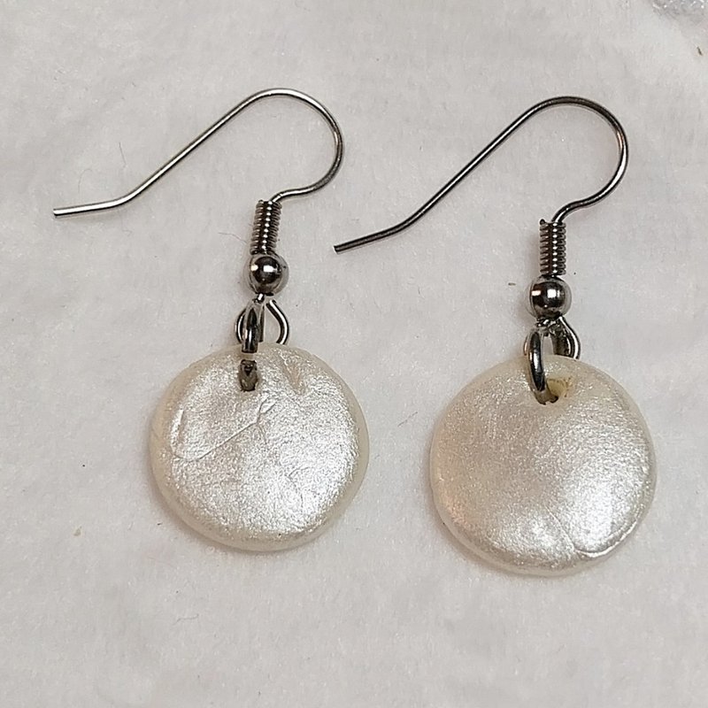 Round Circle Earring Handmade Air Dry Clay Eco Friendly Stainless Wire Hook - 耳环/耳夹 - 粘土 白色